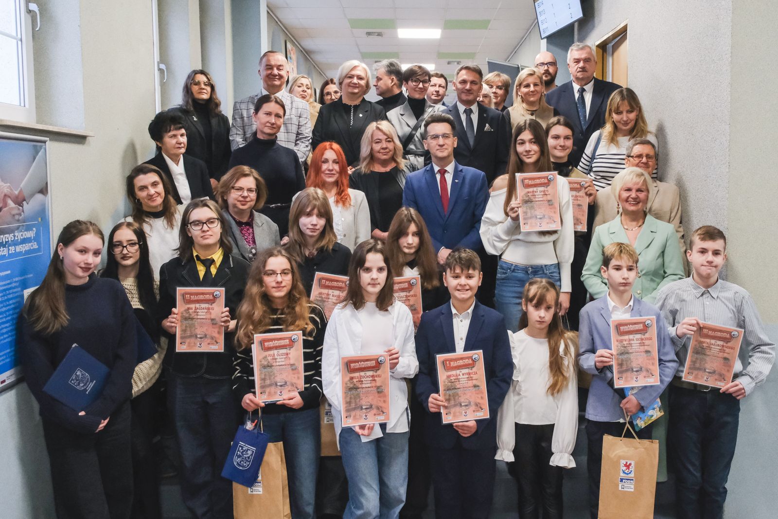 Zdjęcie: Otwarcie wystawy pokonkursowej oraz podsumowanie 19. Powiatowego Konkursu na Komiks pt. „Hanza – komiks o bohaterach rzeki Iny”